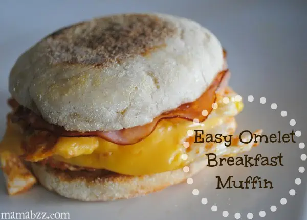 Easy Omelet Breakfast Muffin {MamaBuzz}
