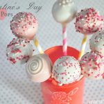Valentine’s Day Cake Pops {Recipe & Tutorial}