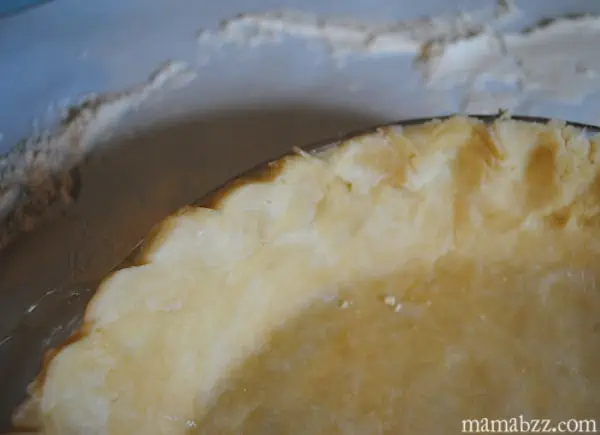 Crimp-edges-of-pie-crust