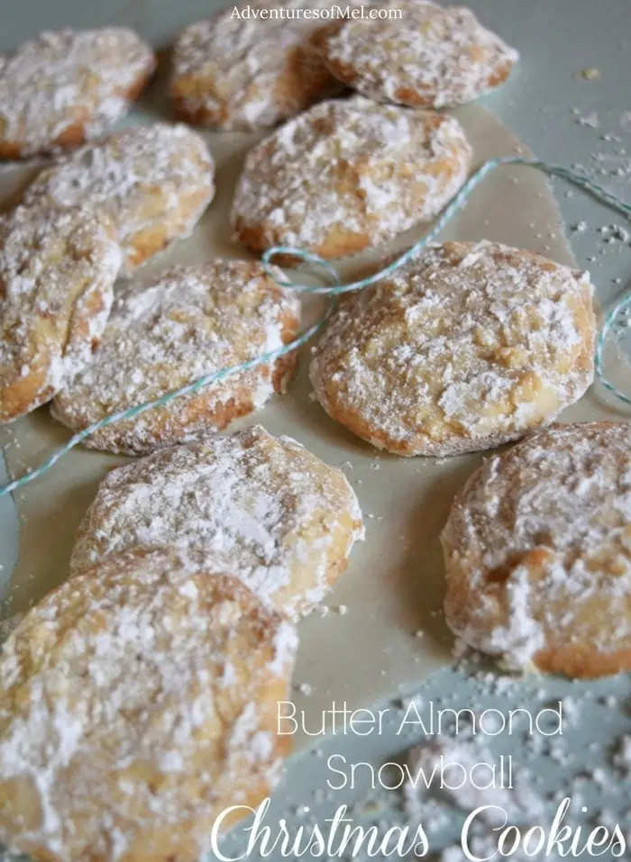Butter Almond Snowball Cookies, one of my favorite Christmas cookies ever. Dusted with powdered sugar for a melt in your mouth goodness like no other dessert.