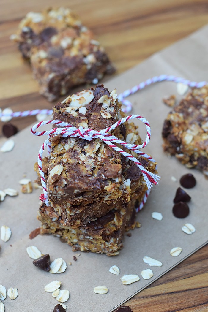 Healthy doesn’t equal expensive or difficult. No-Bake Nut Butter and Chocolate Granola Bars are healthy snacks, filled with ingredients you may already have in your kitchen. Grab the easy recipe for these scrumptious treats!