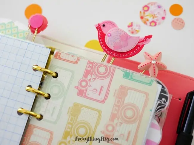 Where would I be without my planner? I love my Happy Planner, and my semi-obsession led me to compile a list of free or super cheap DIY planner supplies and printables. Get all sorts of planner ideas to feed your own obsession!