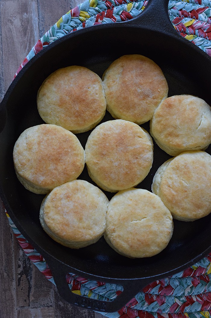 How to make easy homemade biscuits from scratch using only 5 ingredients you probably already have in your kitchen. Quick recipe.
