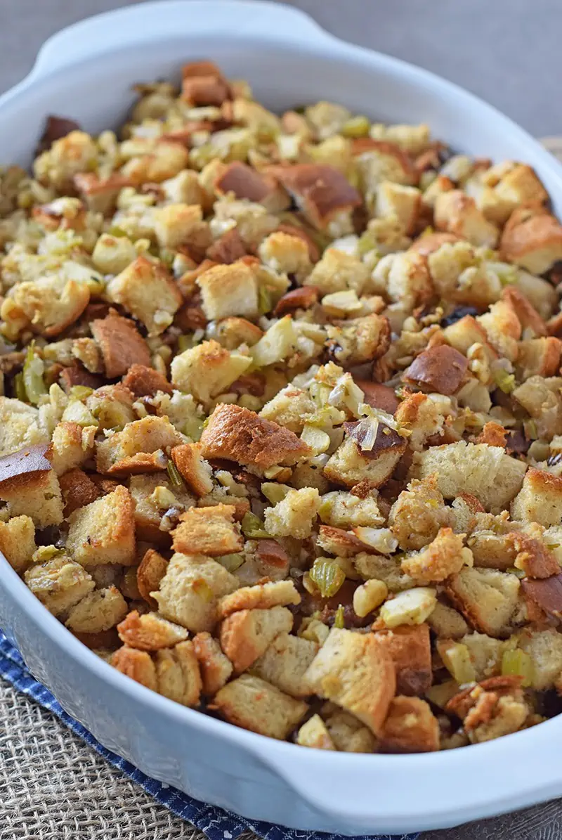 How to make Apple Walnut Bread Stuffing with simple, delicious ingredients. Perfect Thanksgiving side dish the whole family will love. Easy recipe!