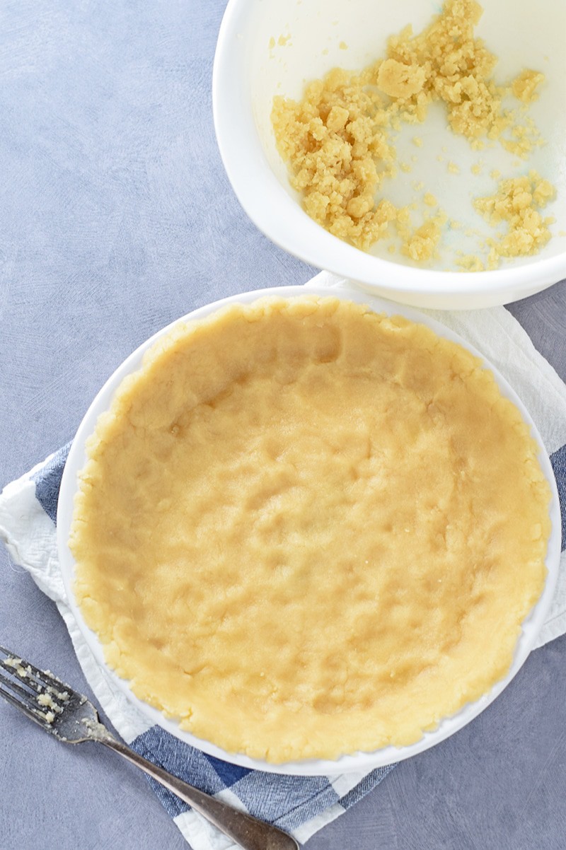 Easy Shortcut No-Roll Pie Crust you can mix and press into the pie plate. No fuss and such an easy recipe, perfect for fruit pies, custard pie, and more.