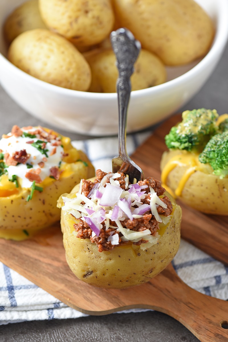 How to create the Ultimate Baked Potato Bar, including loads of ideas for delicious toppings.