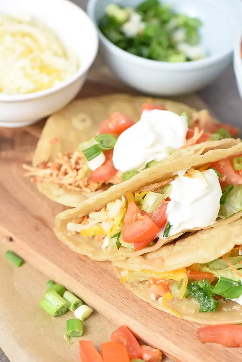 how to make shredded chicken tacos with fresh ingredients, Instant Pot taco chicken, fresh ingredients, and sour cream