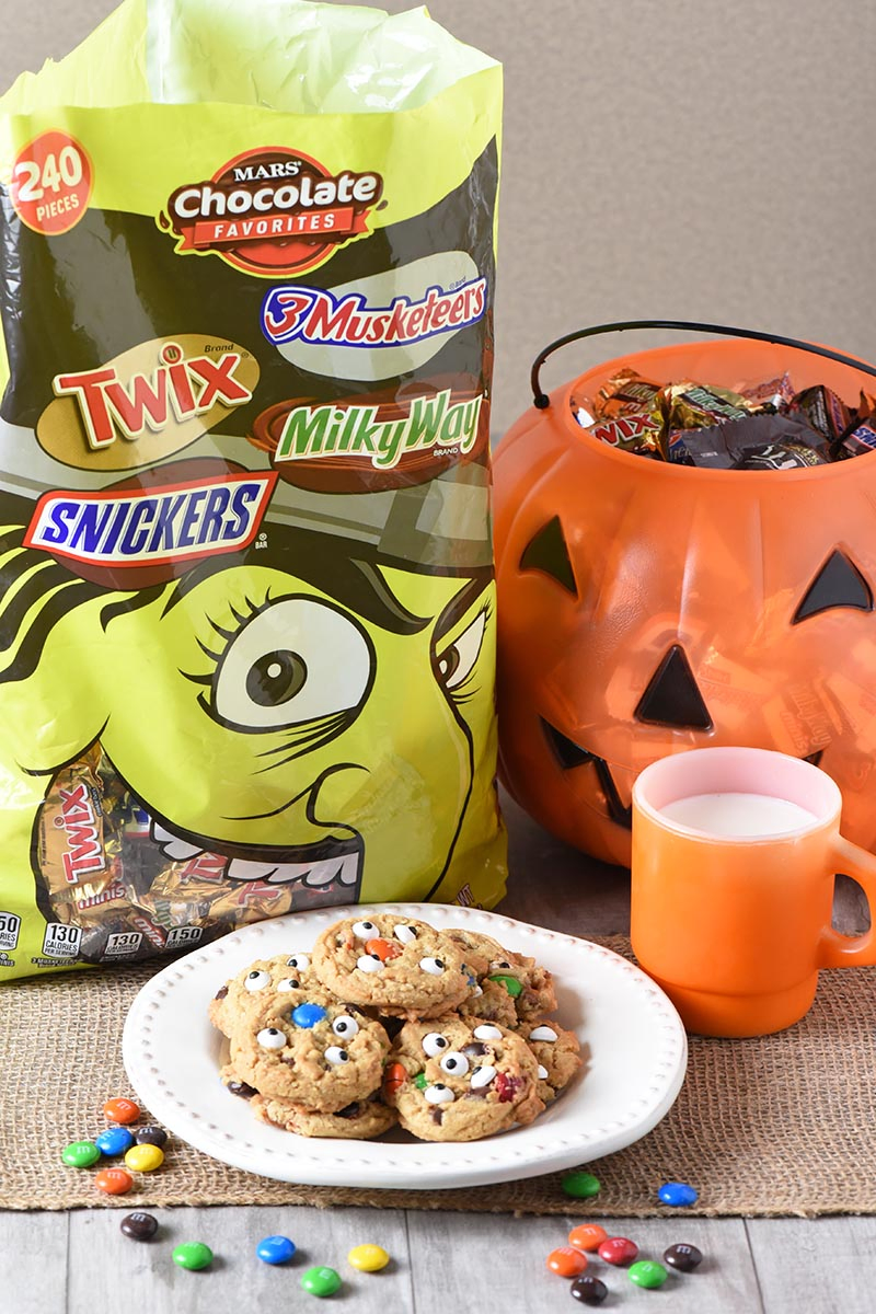 Mixed Minis Witch Bag from Mars Candy, perfect for making monster cookies for Halloween