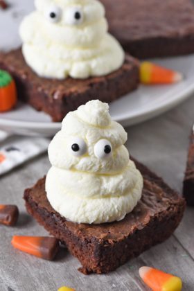 Whipped Cream Ghost Halloween Brownies