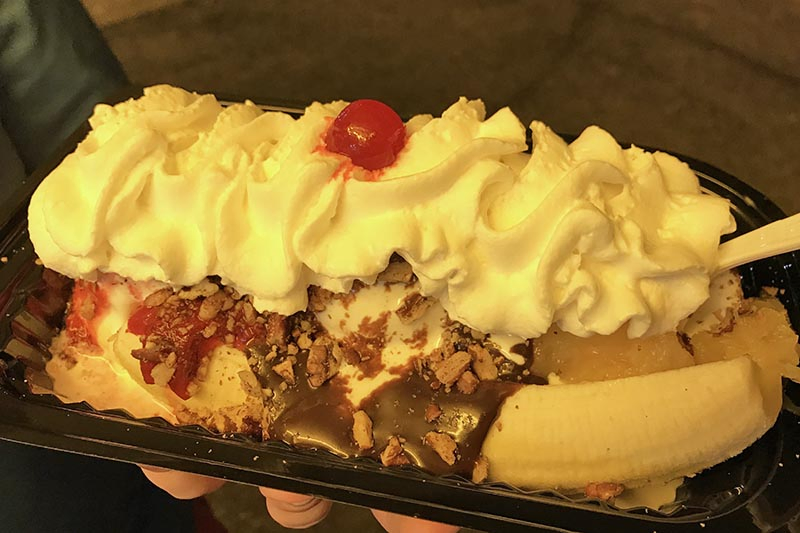 banana split St. Louis foods from Ted Drewes