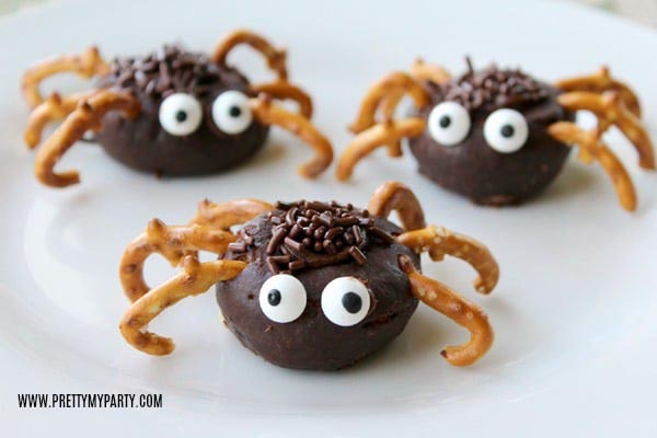Mini Chocolate Donut Spiders Halloween Treats