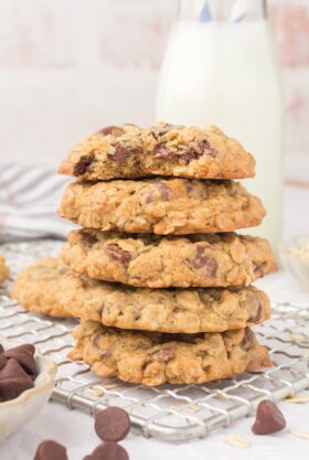 Old-Fashioned Oatmeal Chocolate Chip Cookies (Soft & Chewy)