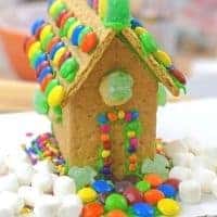 graham cracker leprechaun house for st. patrick's day