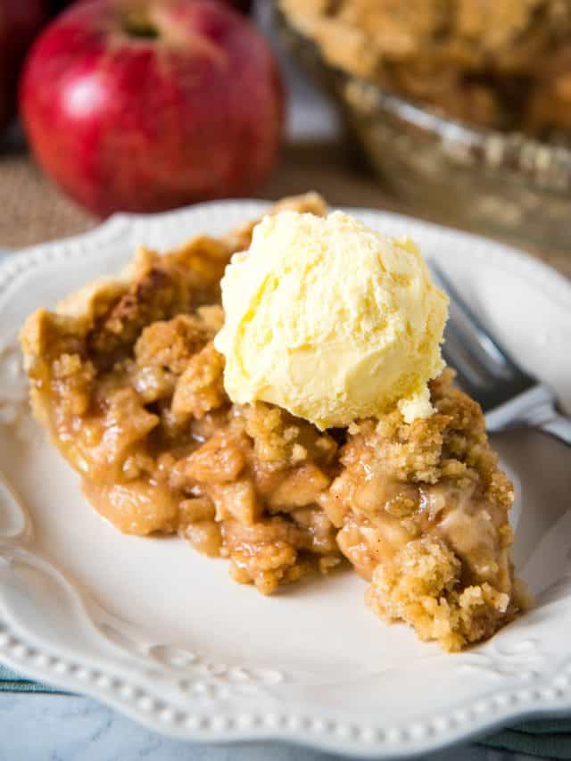 Dutch Apple Crumb Pie With Streusel Topping