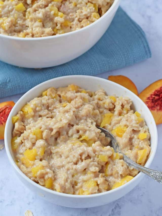 Instant Pot Peaches and Cream Oatmeal