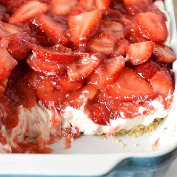 strawberry delight in blue and white baking dish
