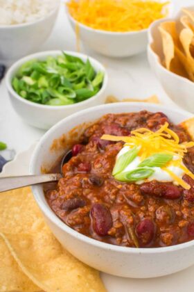 Ground Beef Chili Con Carne on the Stovetop (Mildly Spicy)