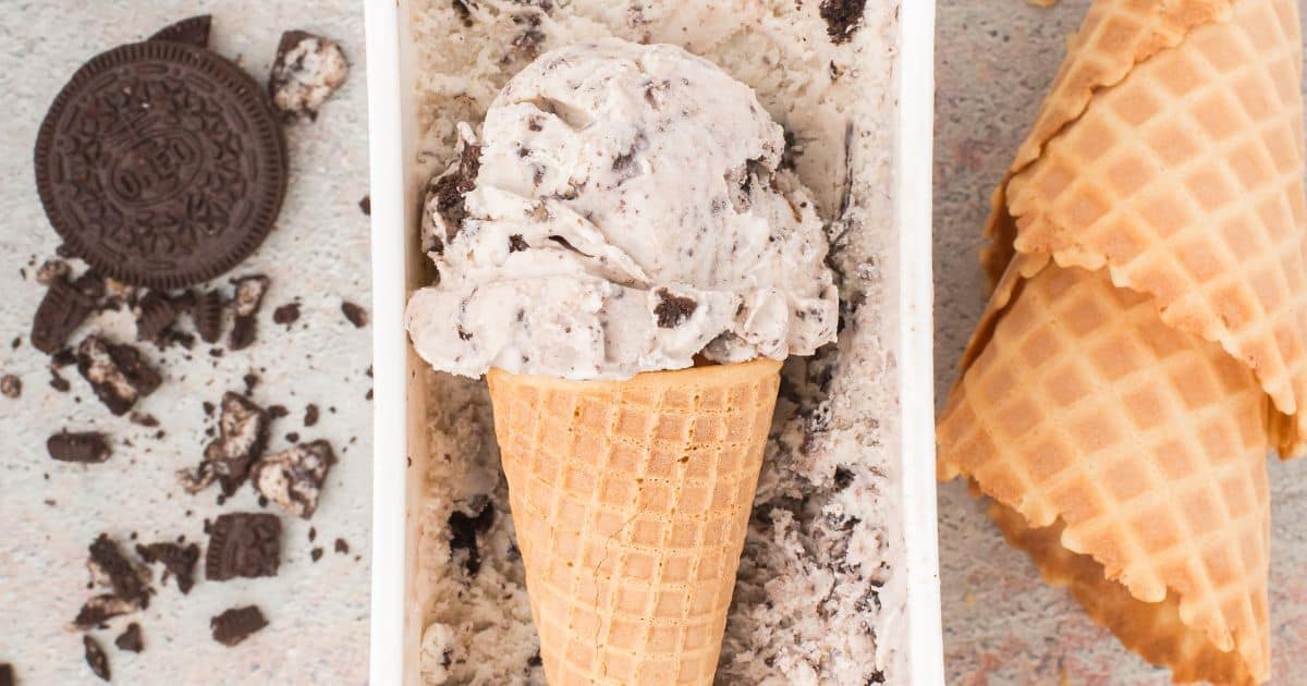 Homemade Cookies and Cream Ice Cream (Machine Recipe)