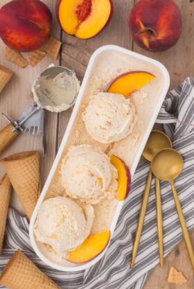 Old Fashioned Peach Cobbler Ice Cream (Real Cobbler)